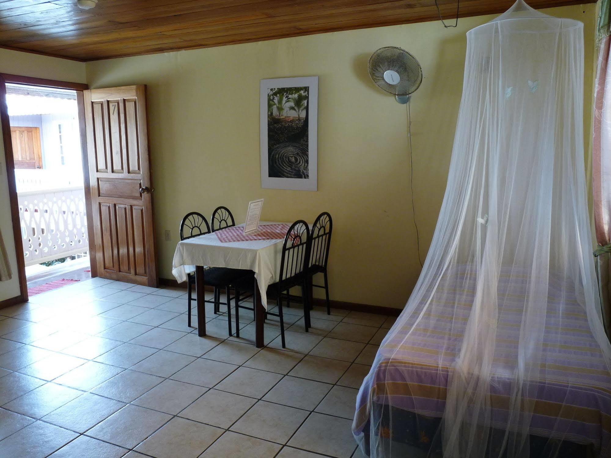 Hotel Posada Isla Chica Bocas del Toro 外观 照片